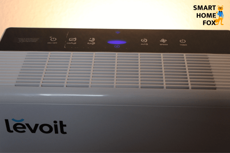 The air quality indicator on the display of the Levoit LV-PUR131s air purifier lights up blue.